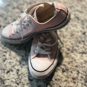 Converse Taylor Chucks Light Pink size 7